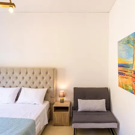 Double Bedroom Flat At Ragia Beach! Lägenhet *