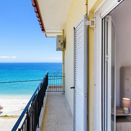 Lägenhet Double Bedroom Flat At Ragia Beach! Poros (Kefalonia)